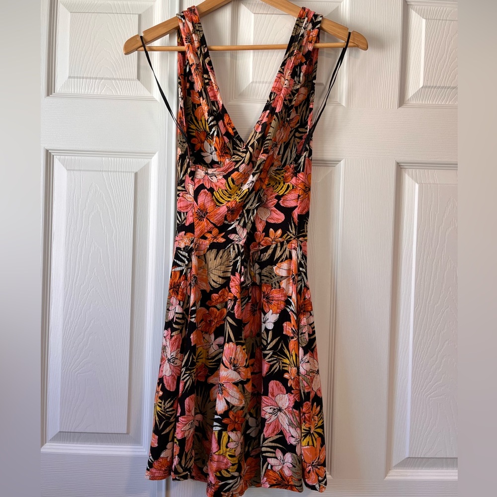 Medium Billabong Tropical Floral Mini Dress